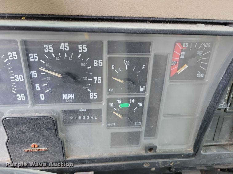 image for item DN4061 1995 International 4900 sewer jetter truck