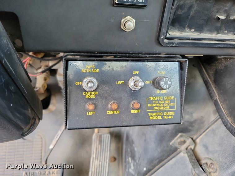 image for item DN4061 1995 International 4900 sewer jetter truck