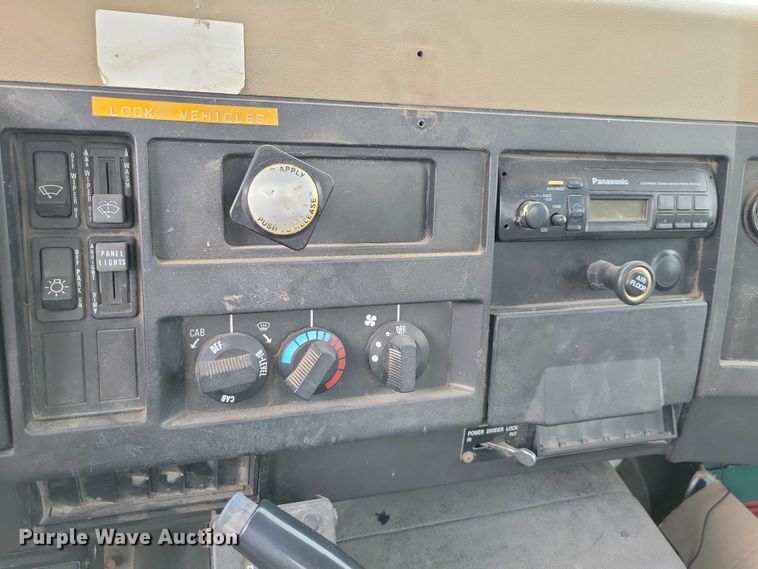 image for item DN4061 1995 International 4900 sewer jetter truck