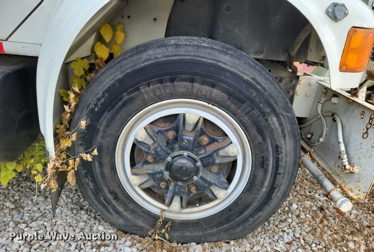 image for item DN4061 1995 International 4900 sewer jetter truck