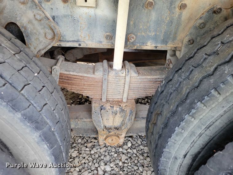 image for item DN4061 1995 International 4900 sewer jetter truck
