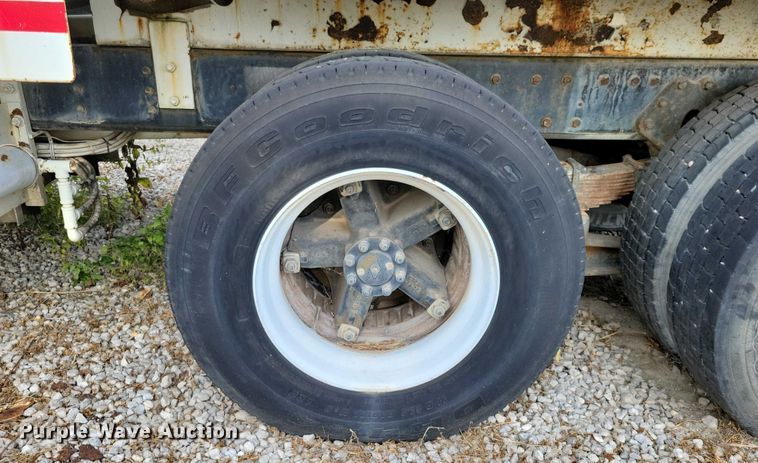 image for item DN4061 1995 International 4900 sewer jetter truck