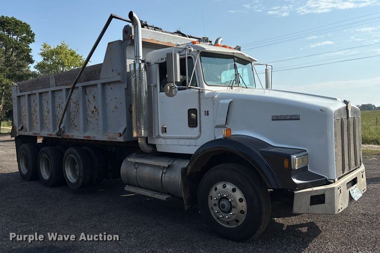 image for item DO1224 1996 Kenworth T800E dump truck