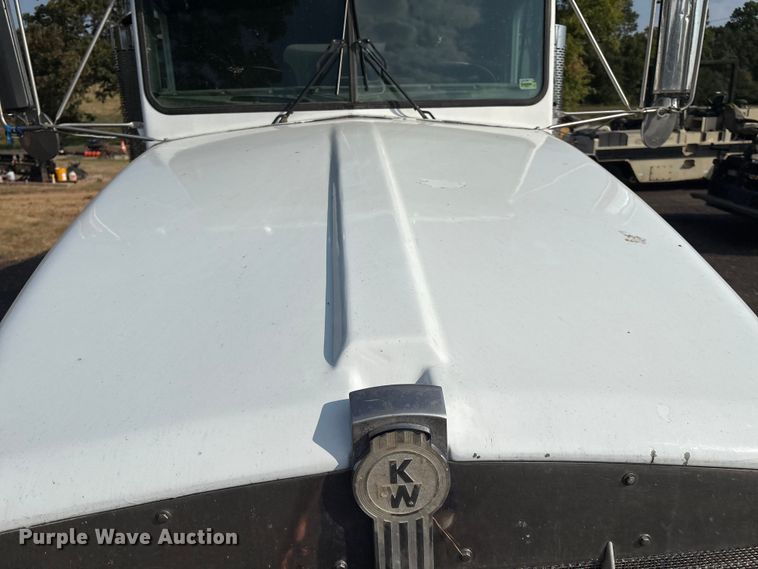 image for item DO1224 1996 Kenworth T800E dump truck