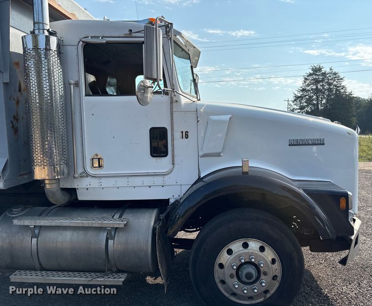 image for item DO1224 1996 Kenworth T800E dump truck