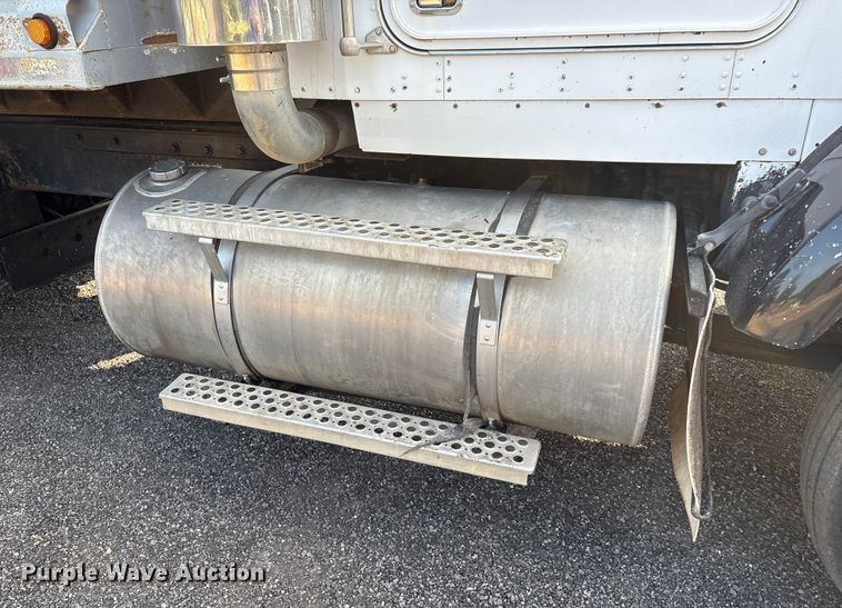 image for item DO1224 1996 Kenworth T800E dump truck