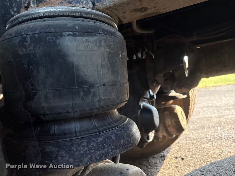 image for item DO1224 1996 Kenworth T800E dump truck