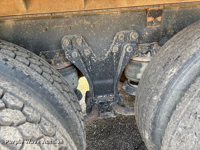 image for item DO1224 1996 Kenworth T800E dump truck