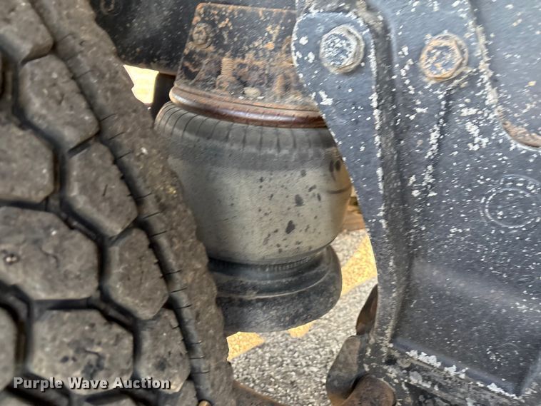 image for item DO1224 1996 Kenworth T800E dump truck