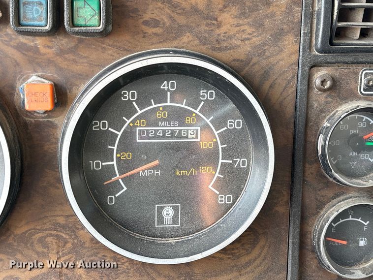 image for item DO1224 1996 Kenworth T800E dump truck