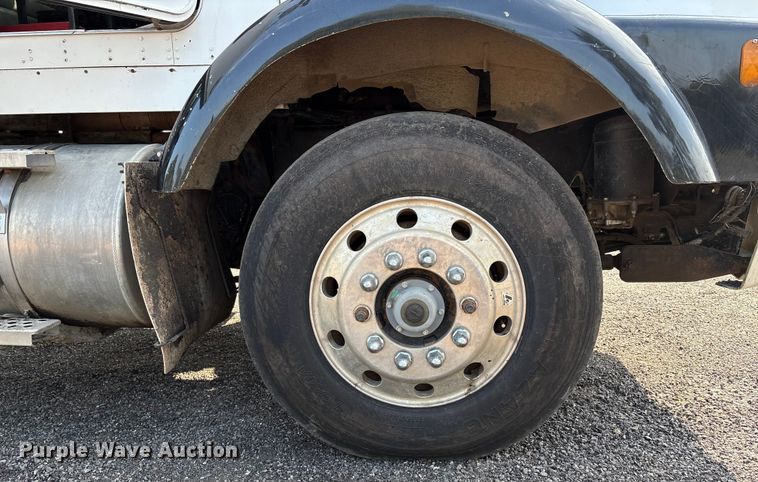 image for item DO1224 1996 Kenworth T800E dump truck