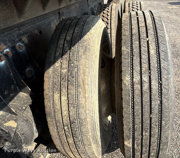 image for item DO1224 1996 Kenworth T800E dump truck