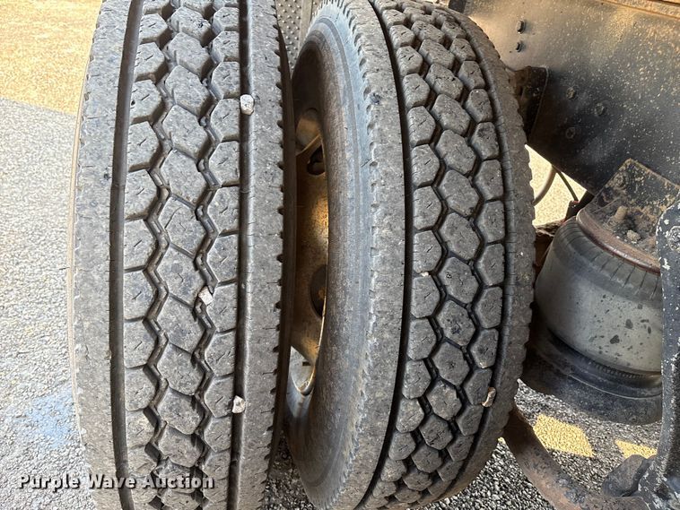 image for item DO1224 1996 Kenworth T800E dump truck