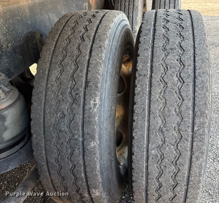 image for item DO1224 1996 Kenworth T800E dump truck