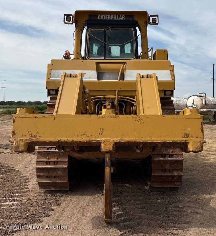image for item DO1245 1997 Caterpillar D9R dozer