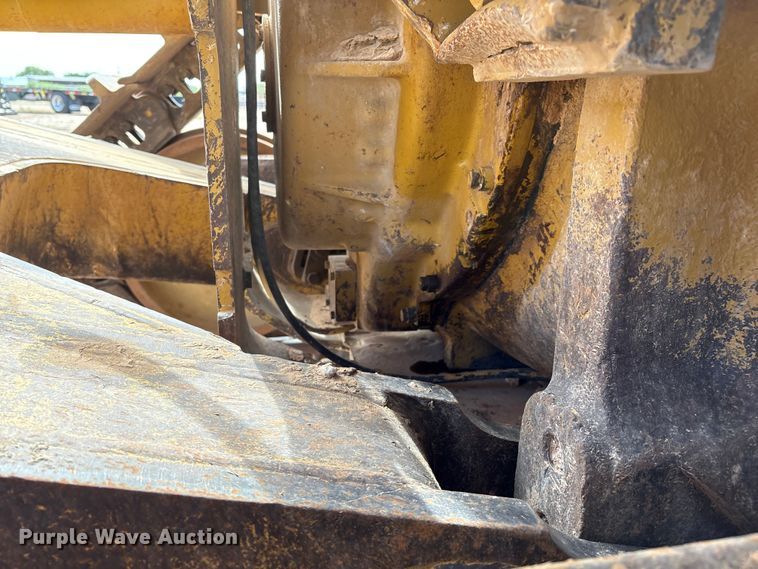 image for item DO1245 1997 Caterpillar D9R dozer