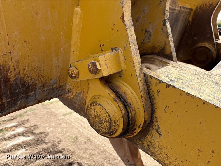 image for item DO1245 1997 Caterpillar D9R dozer