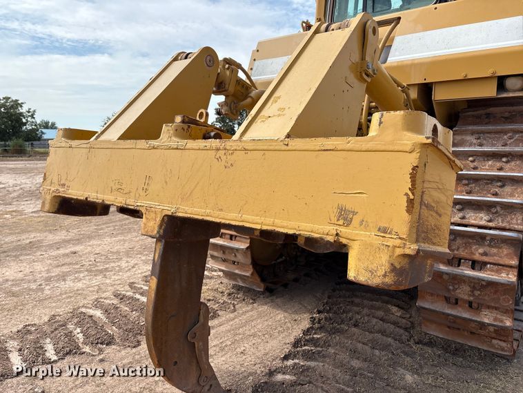image for item DO1245 1997 Caterpillar D9R dozer