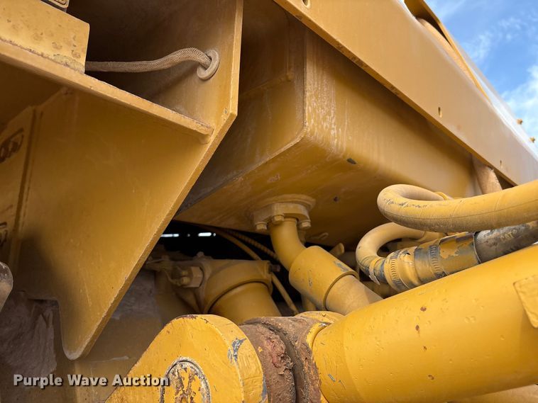 image for item DO1245 1997 Caterpillar D9R dozer