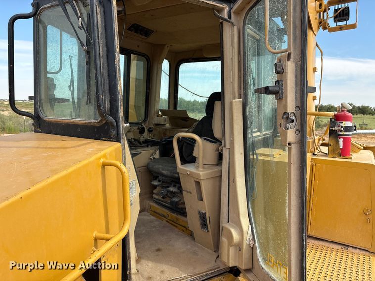 image for item DO1245 1997 Caterpillar D9R dozer