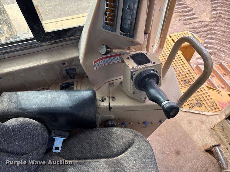 image for item DO1245 1997 Caterpillar D9R dozer