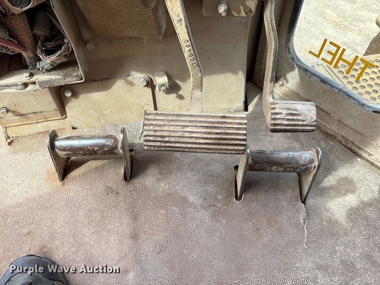 image for item DO1245 1997 Caterpillar D9R dozer