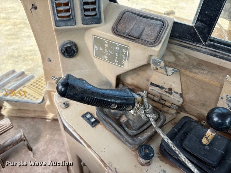 image for item DO1245 1997 Caterpillar D9R dozer