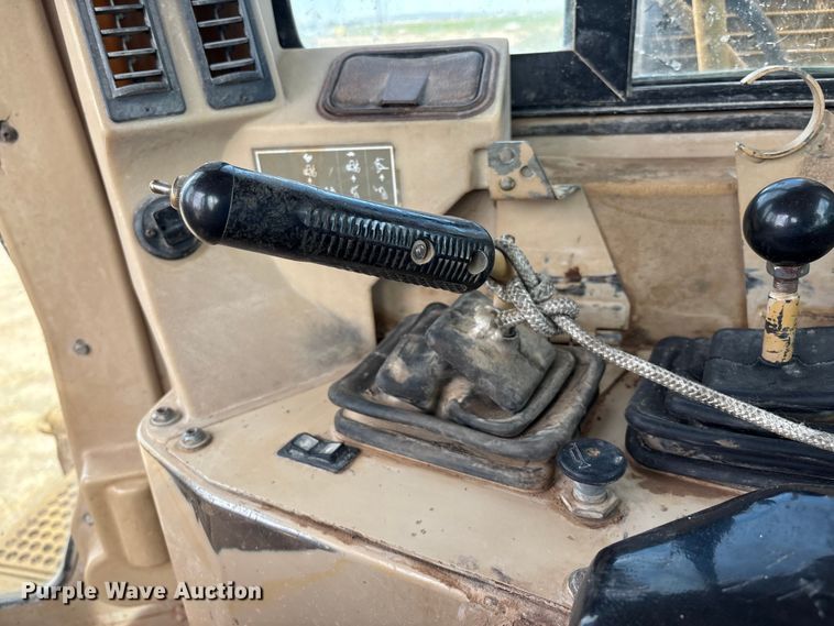 image for item DO1245 1997 Caterpillar D9R dozer