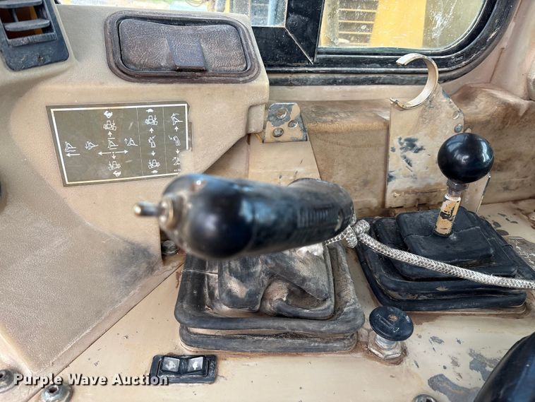 image for item DO1245 1997 Caterpillar D9R dozer