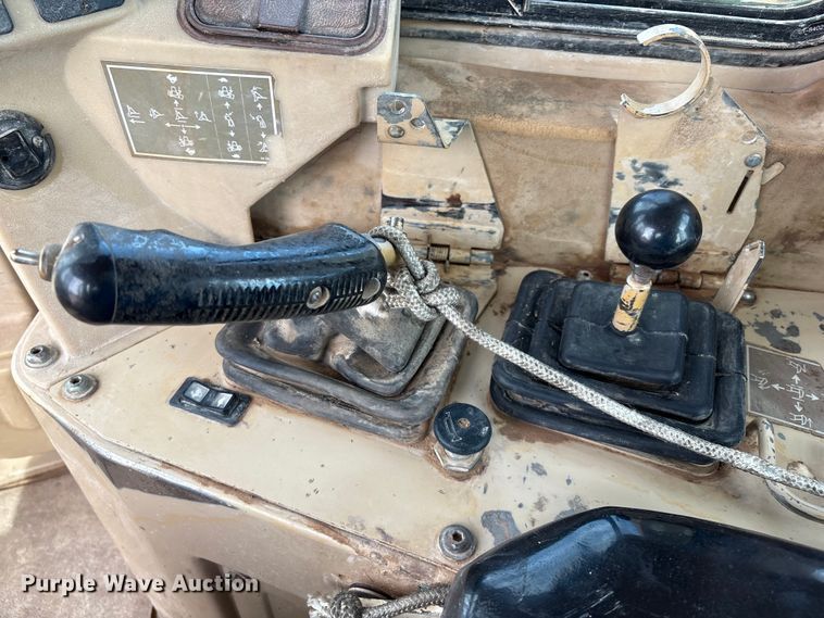 image for item DO1245 1997 Caterpillar D9R dozer