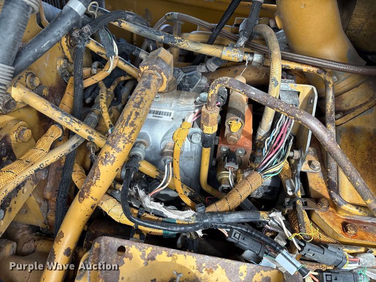 image for item DO1245 1997 Caterpillar D9R dozer