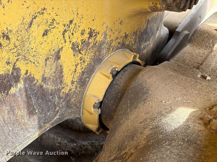 image for item DO1245 1997 Caterpillar D9R dozer