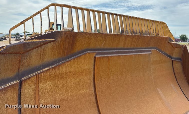 image for item DO1245 1997 Caterpillar D9R dozer