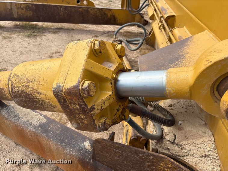image for item DO1245 1997 Caterpillar D9R dozer