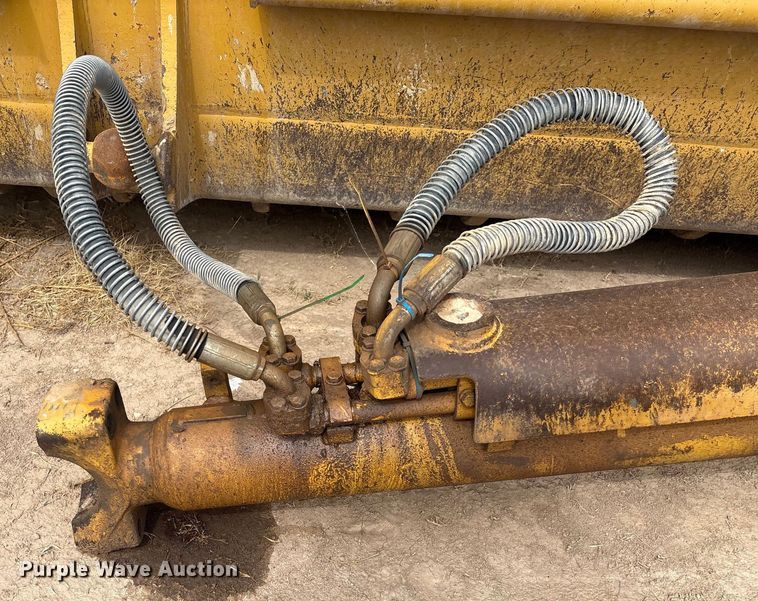 image for item DO1245 1997 Caterpillar D9R dozer