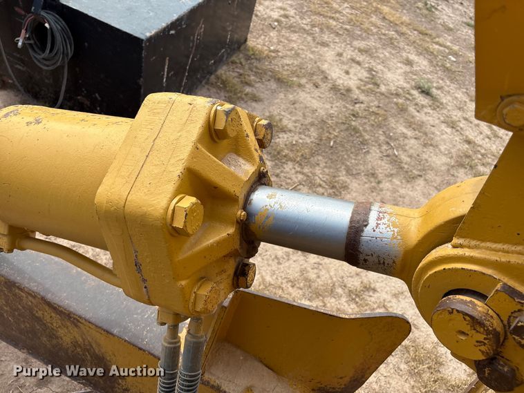 image for item DO1245 1997 Caterpillar D9R dozer