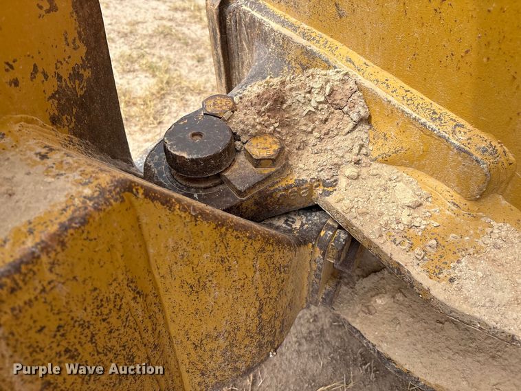 image for item DO1245 1997 Caterpillar D9R dozer