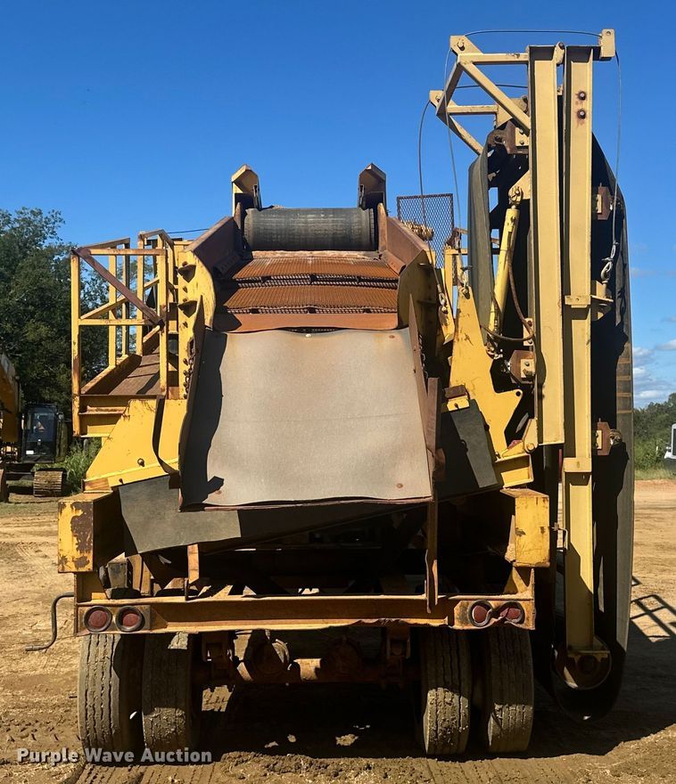 image for item DO1247 Construction Equipment Company Roadrunner Screen It screening plant