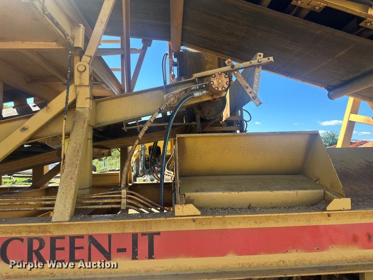 image for item DO1247 Construction Equipment Company Roadrunner Screen It screening plant
