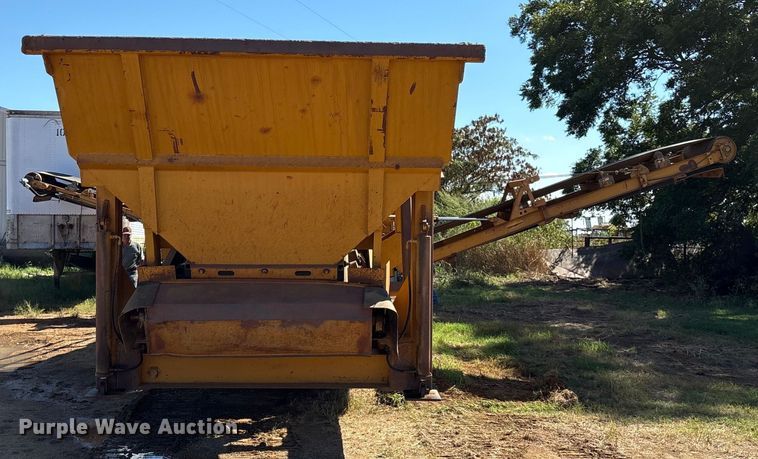 image for item DO1248 Construction Equipment Company Screen-It screening plant