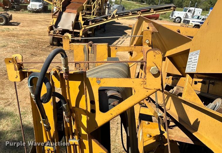 image for item DO1248 Construction Equipment Company Screen-It screening plant