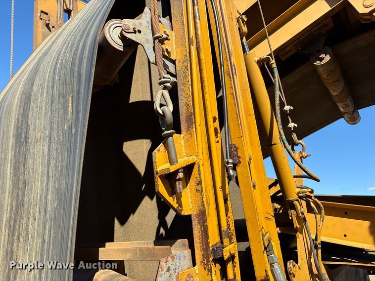 image for item DO1248 Construction Equipment Company Screen-It screening plant