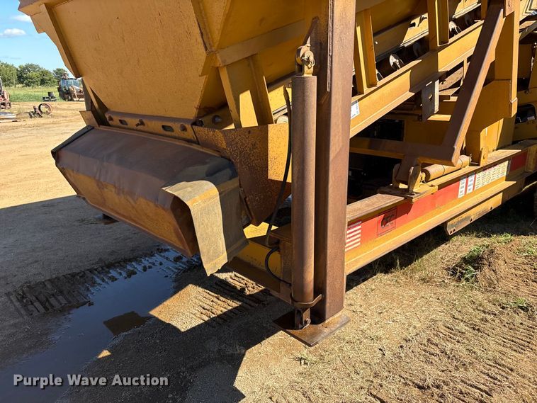 image for item DO1248 Construction Equipment Company Screen-It screening plant