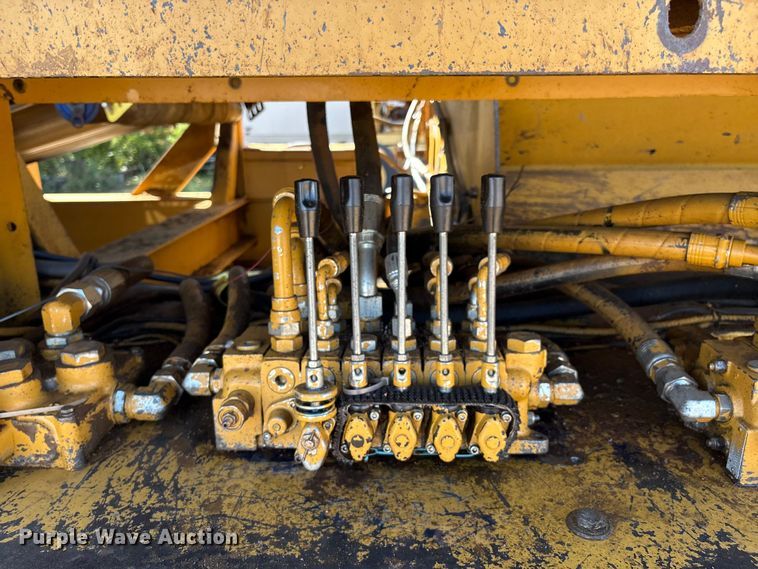 image for item DO1248 Construction Equipment Company Screen-It screening plant