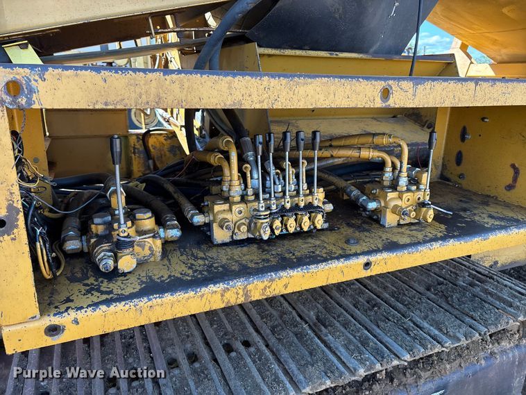 image for item DO1248 Construction Equipment Company Screen-It screening plant