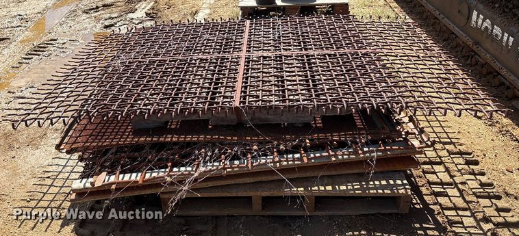 image for item DO1248 Construction Equipment Company Screen-It screening plant