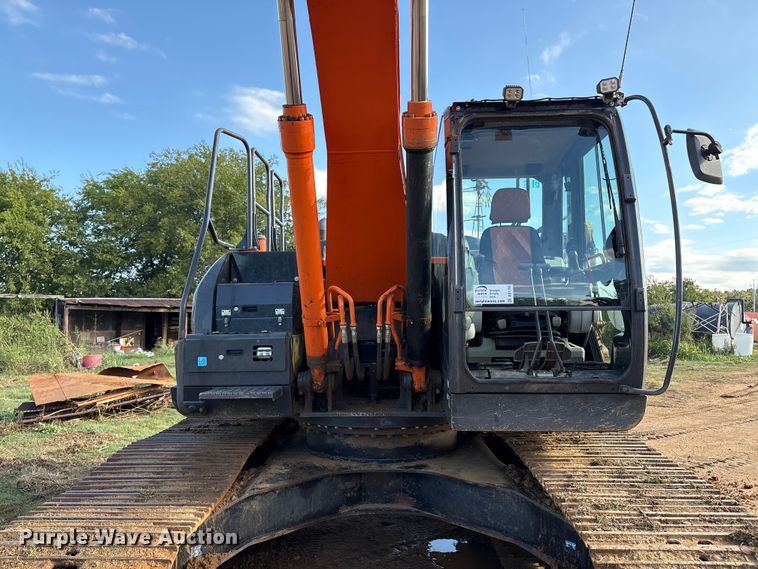 image for item DO1250 2019 Hitachi Zaxis 210LC-6N excavator