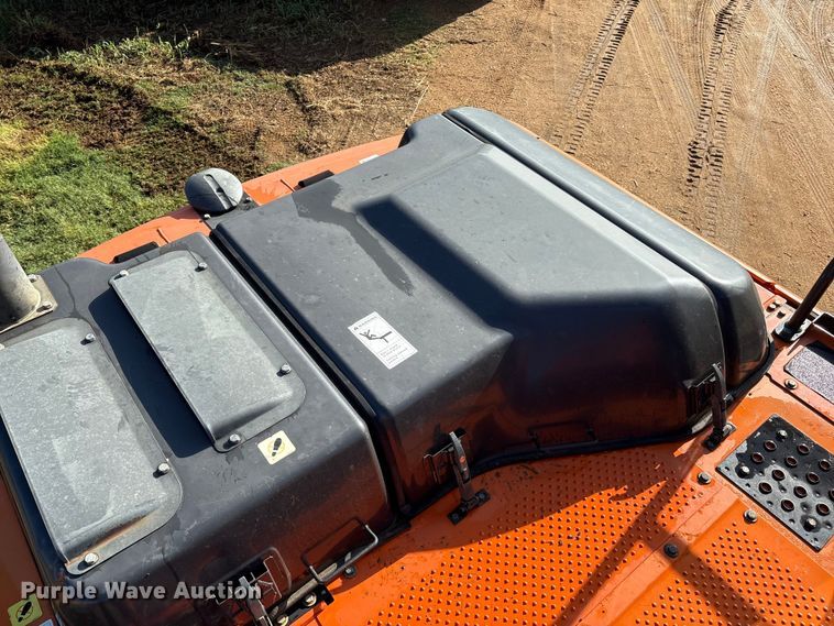 image for item DO1250 2019 Hitachi Zaxis 210LC-6N excavator