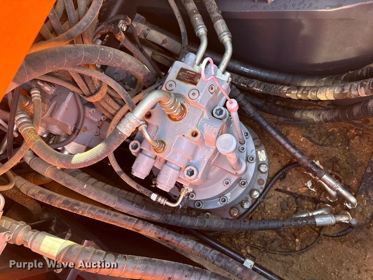 image for item DO1250 2019 Hitachi Zaxis 210LC-6N excavator