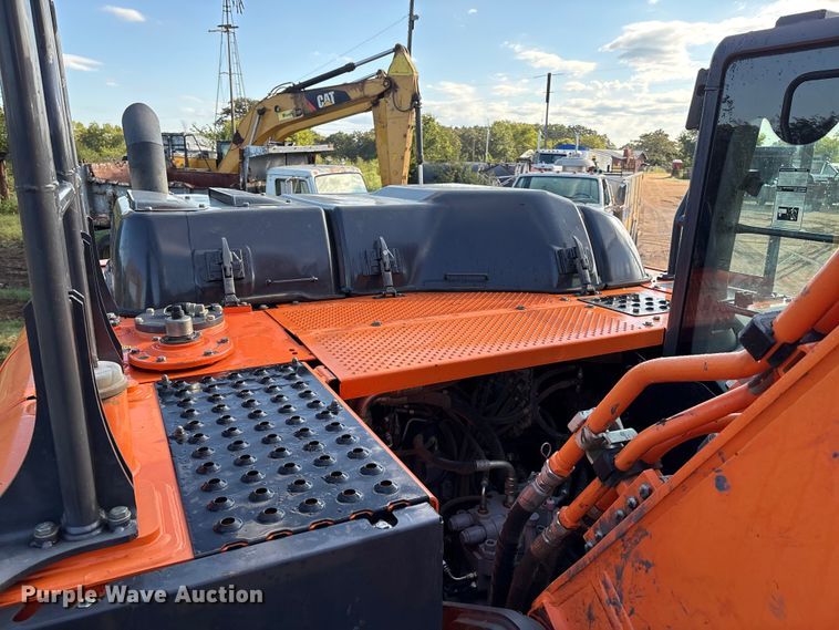 image for item DO1250 2019 Hitachi Zaxis 210LC-6N excavator